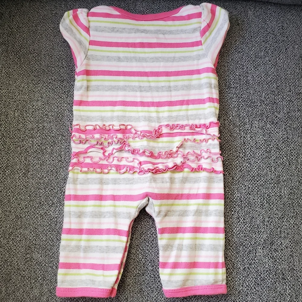 Old Navy One Piece Outfit Size 0-3m